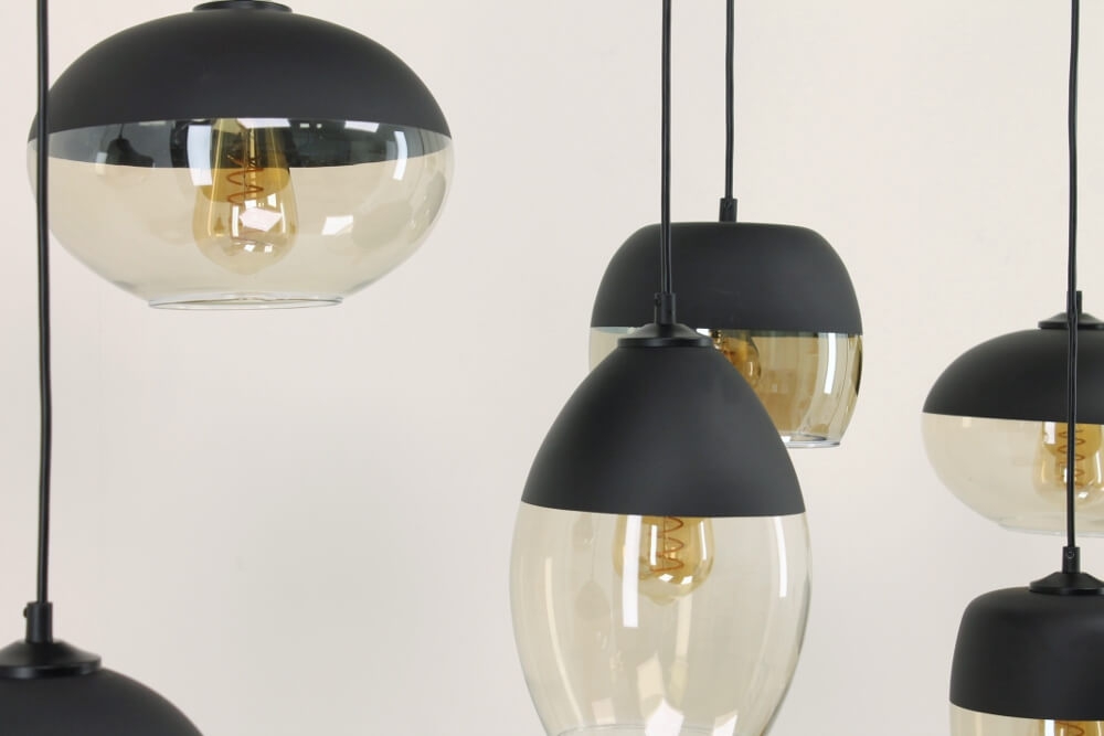 Charmante 8-lichts glazen hanglamp PHILOU zwart / amber fumé | Brede balk 160 cm