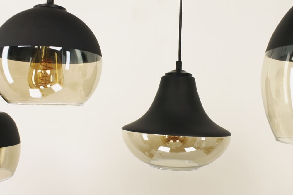 Charmante 8-lichts glazen hanglamp PHILOU zwart / amber fumé | Brede balk 160 cm
