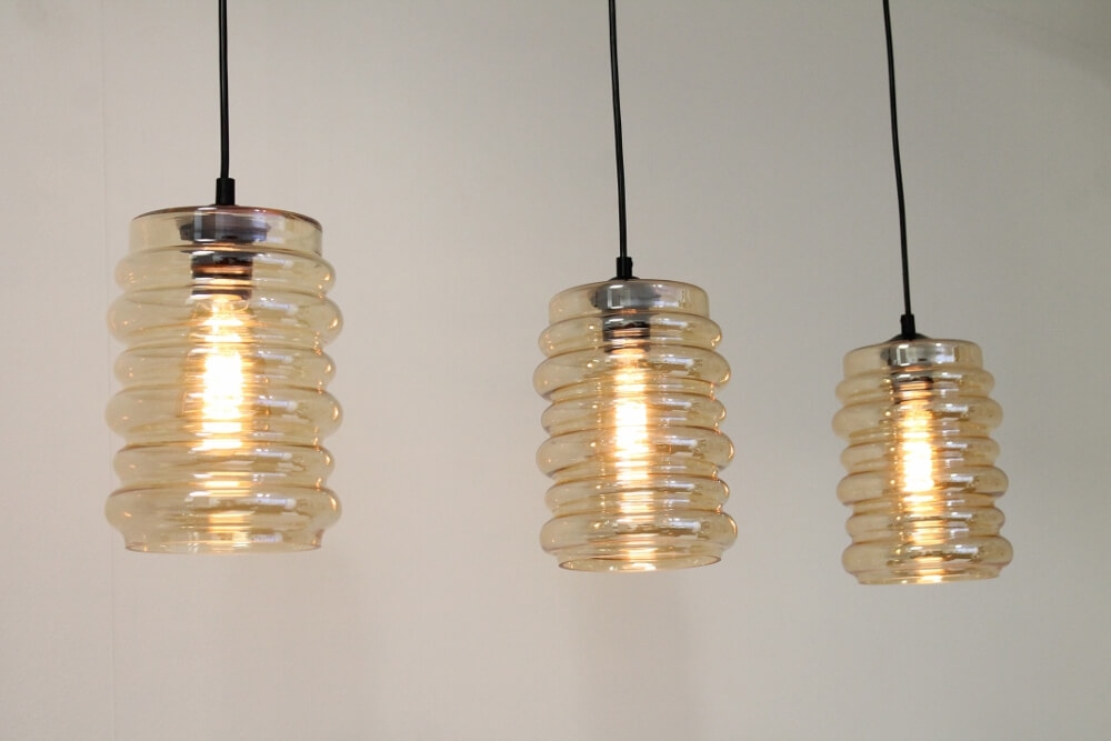 Zwarte hanglamp CLUSTER GOLD 3-lichts balk 100 cm | Ribbel