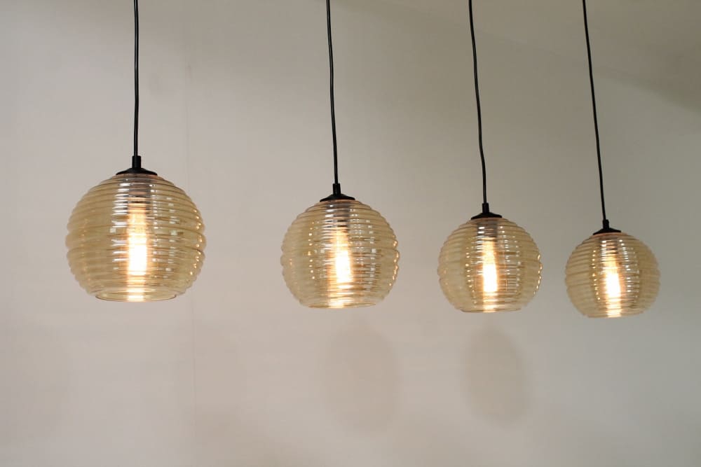 Zwarte hanglamp CLUSTER GOLD 4-lichts balk 130 cm | Bol