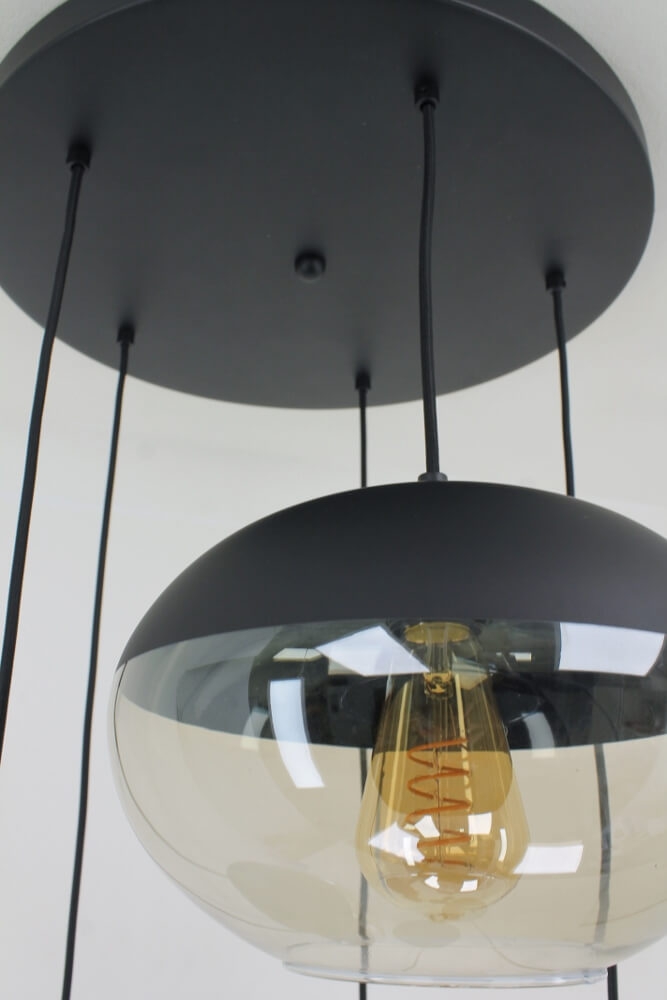 Charmante 5-lichts glazen hanglamp PHILOU zwart / amber fumé | Ronde plafondplaat 45 cm