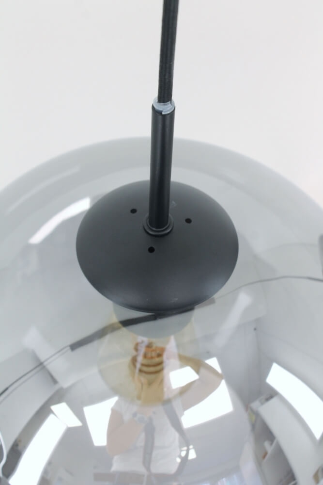 3-lichts hanglamp SACORRO metallic smoke zwart op balk | 3x Ø 30 cm
