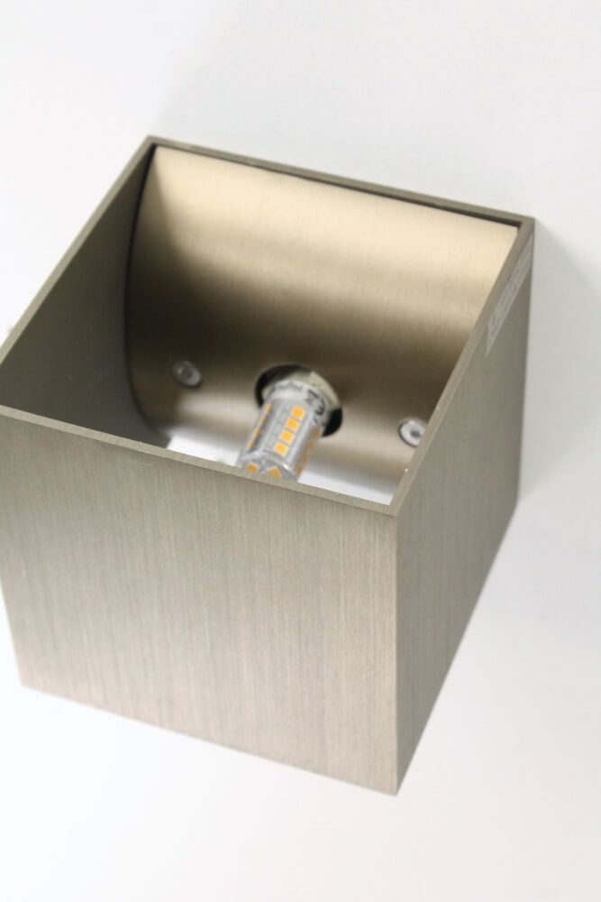 Wandlamp BLOQ B 10 x 10 cm | Donker brons