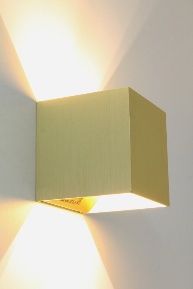 Wandlamp BLOQ B 10 x 10 cm | Goud