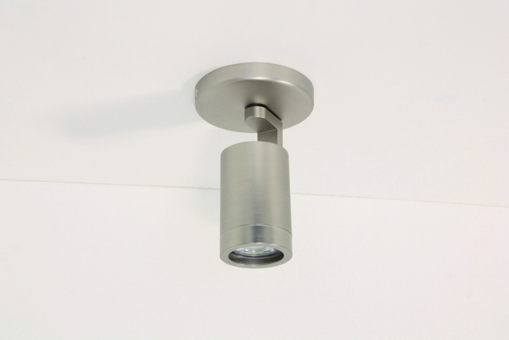 Stijlvolle strakke 1-lichts opbouwspot SCOOP rond | Staal
