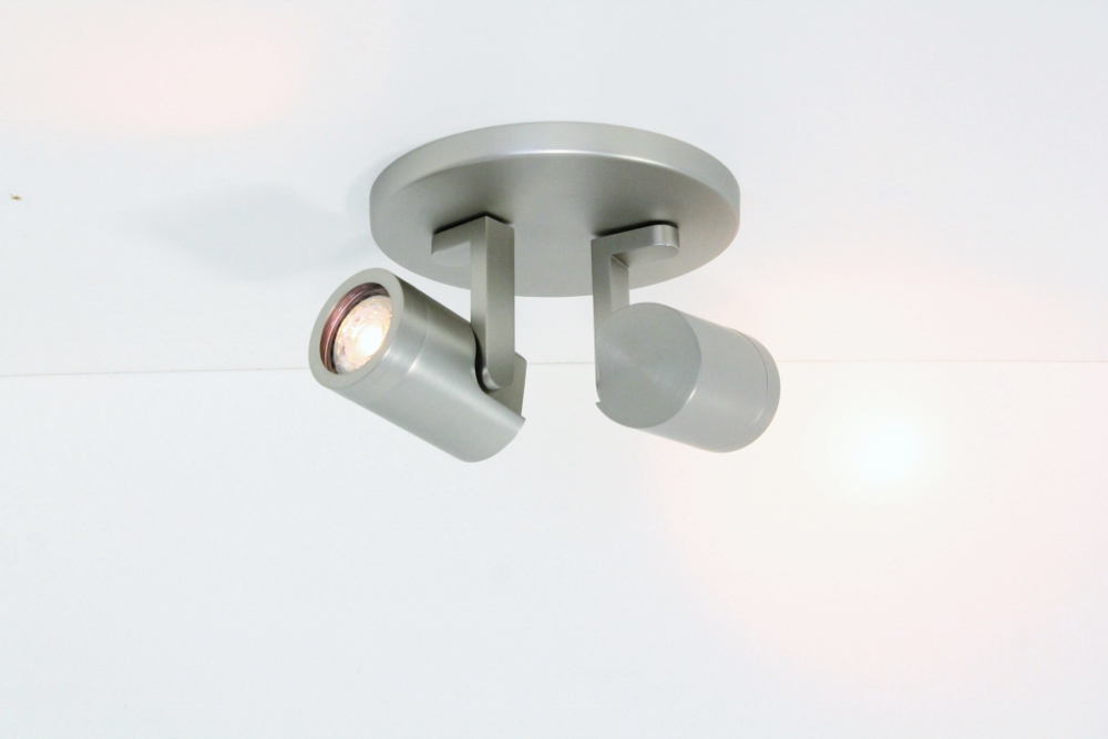 Stijlvolle strakke 2-lichts opbouwspot SCOOP rond | Staal