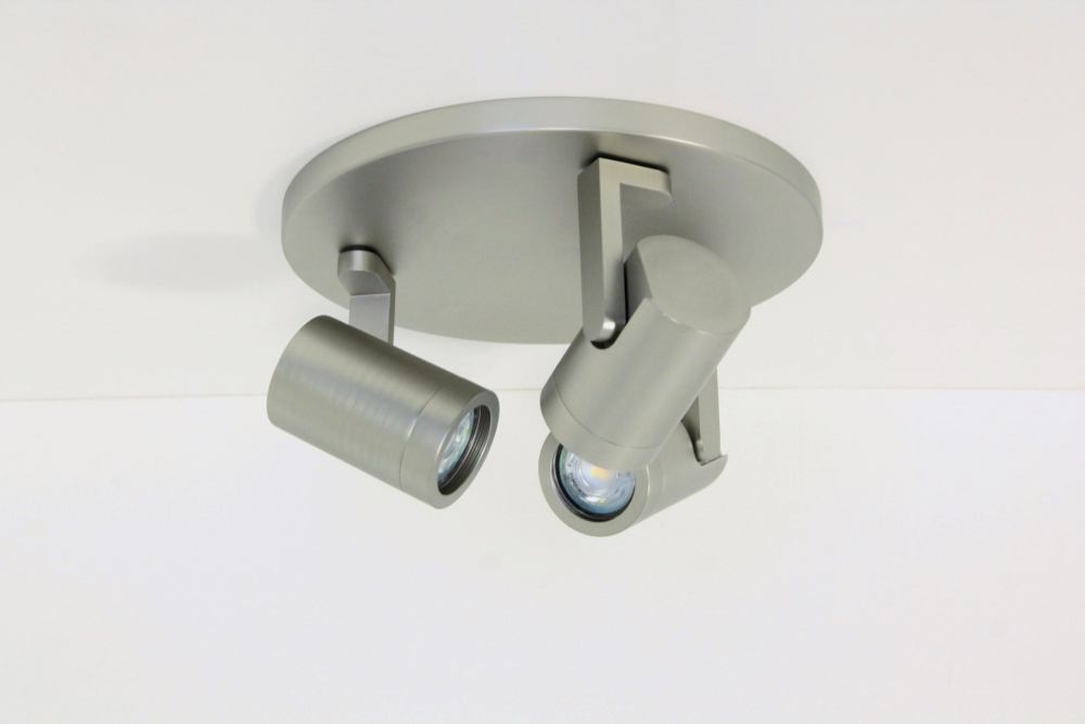 Stijlvolle strakke 3-lichts opbouwspot SCOOP rond | Staal
