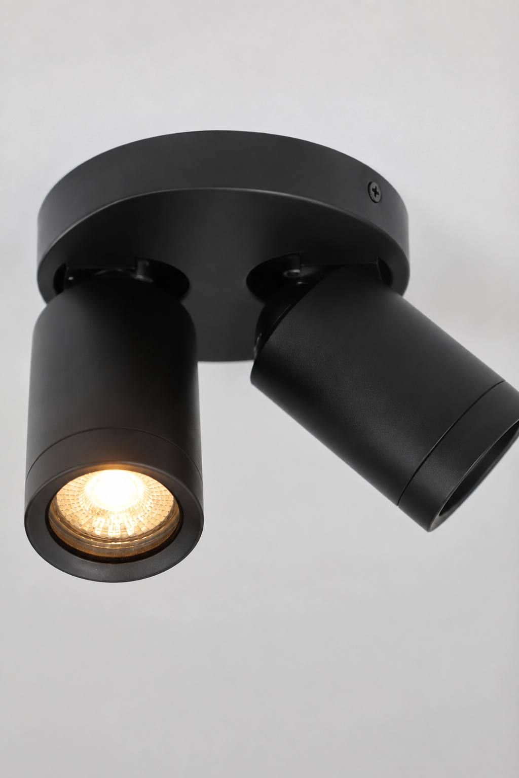 Strakke opbouwspot LEXI 2-lichts rond IP44 | Zwart
