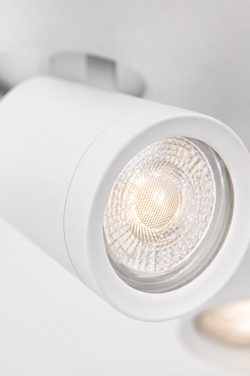 Strakke opbouwspot LEXI 3-lichts rond IP44 | Zwart