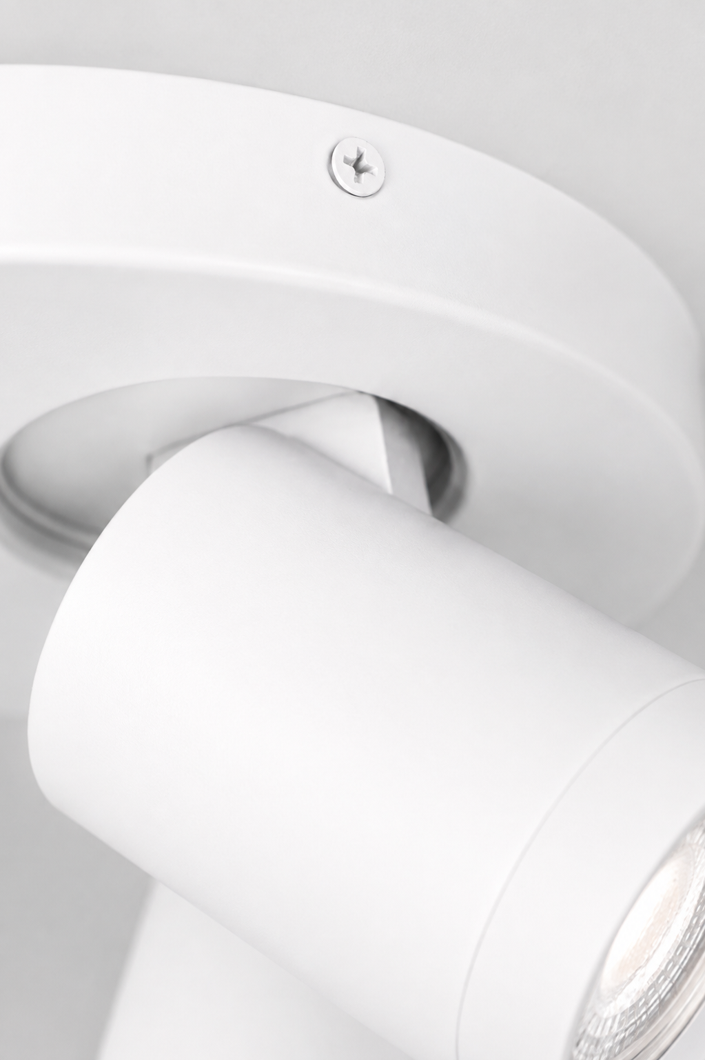 Strakke opbouwspot LEXI 3-lichts rond IP44 | Zwart