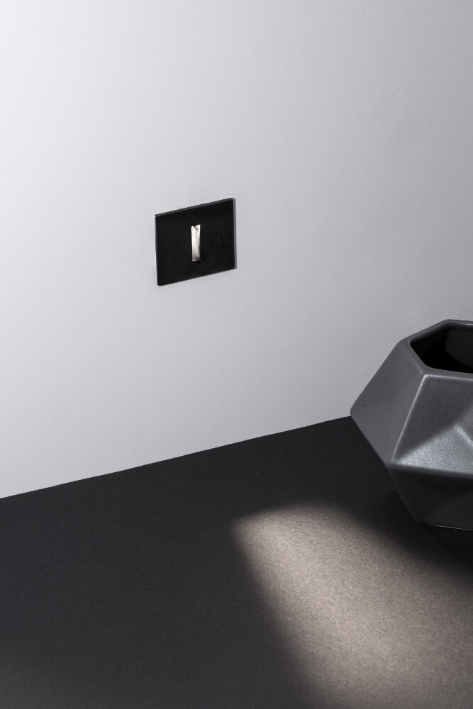 Trapverlichting / Inbouw minimalistische wandlamp NORA LED | Zwart