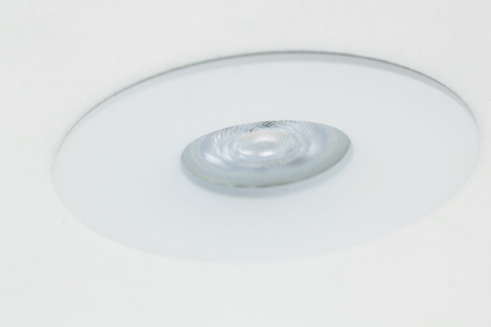 Elegante witte licht verdiepte inbouwspot SMOOTH vast | 9,8 cm