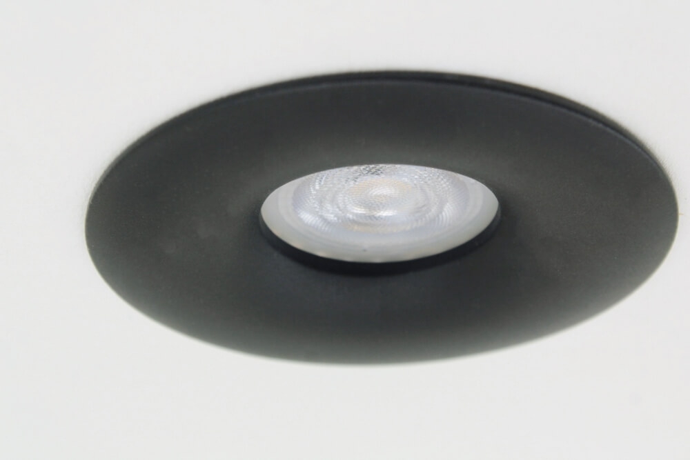 Elegante zwarte licht verdiepte inbouwspot SMOOTH vast | 9,8 cm