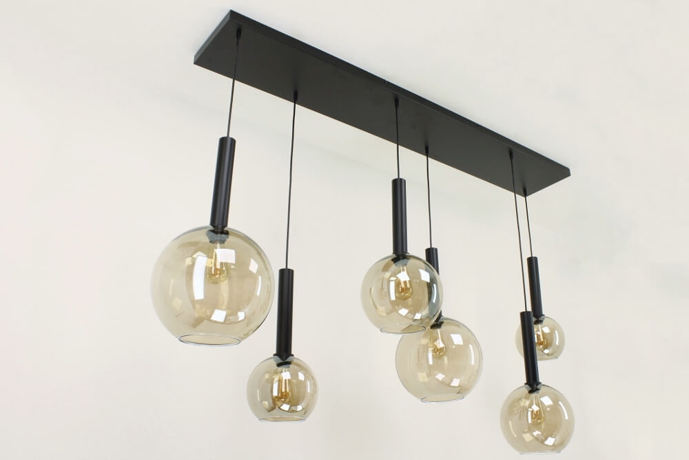 Glazen 6-lichts zwarte kokerhanglamp BALLS smoke fumé | Brede balk 160 cm