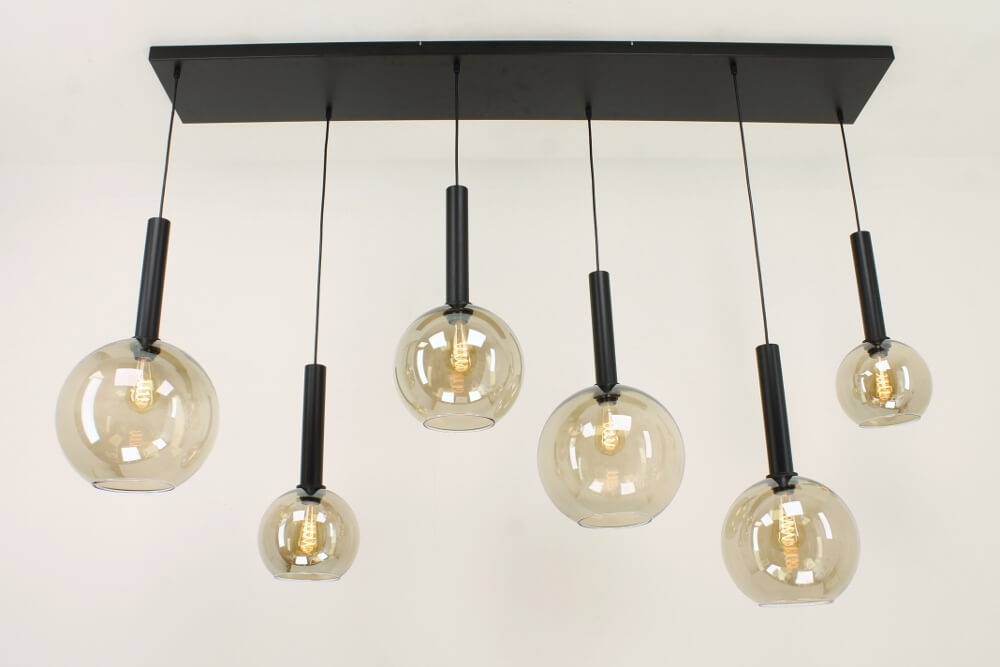 Glazen 6-lichts zwarte kokerhanglamp BALLS smoke fumé | Brede balk 160 cm