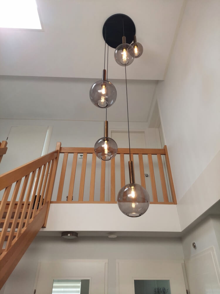 Glazen 5-lichts bronzen kokerhanglamp BALLS donkergrijs | Ronde plaat 50 cm
