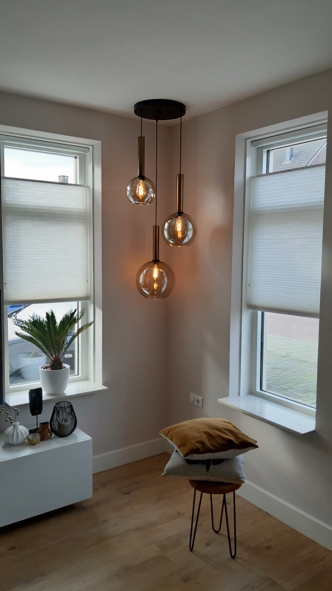 Glazen 3-lichts bronzen kokerhanglamp BALLS smoke fumé | Ronde plaat 35 cm