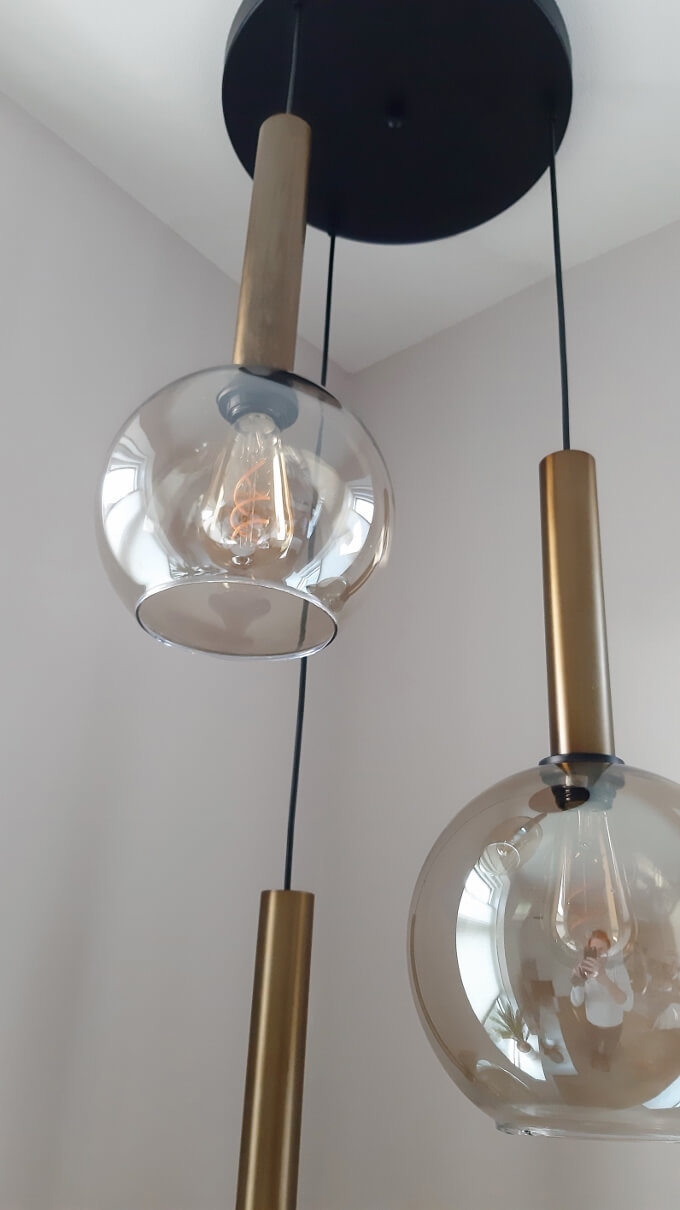 Glazen 3-lichts bronzen kokerhanglamp BALLS smoke fumé | Ronde plaat 35 cm