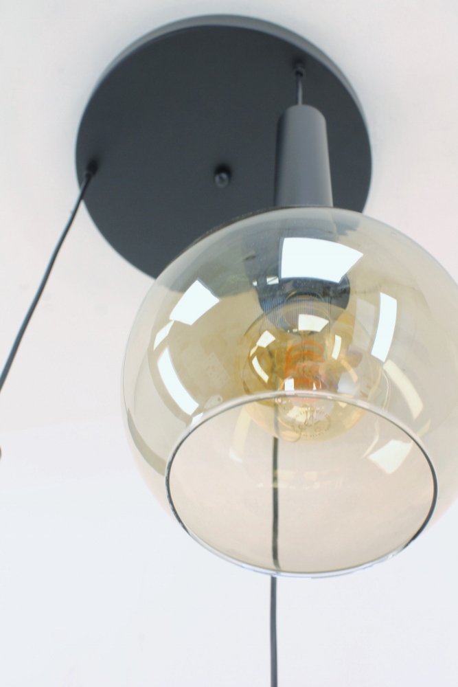 Glazen 3-lichts zwarte kokerhanglamp BALLS smoke fumé | Ronde plaat 35 cm
