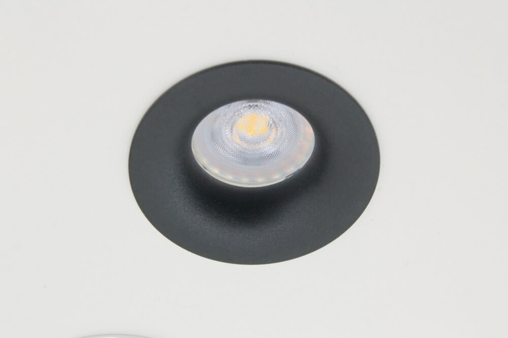 Zwarte ronde inbouwspot CLICK&FIX licht verdiept | 8,2 cm