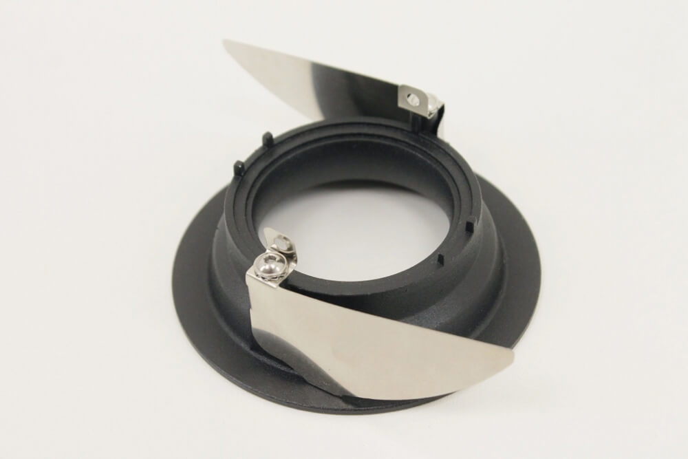 Zwarte ronde inbouwspot CLICK&FIX licht verdiept | 8,2 cm