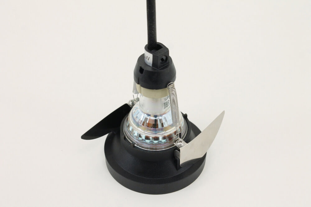 Ronde inbouwspot zwart met goud CLICK&FIX licht verdiept | 8,2 cm