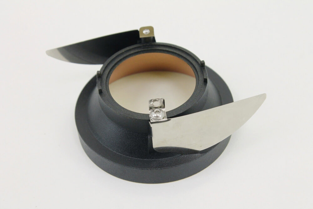 Ronde inbouwspot zwart met goud CLICK&FIX licht verdiept | 8,2 cm