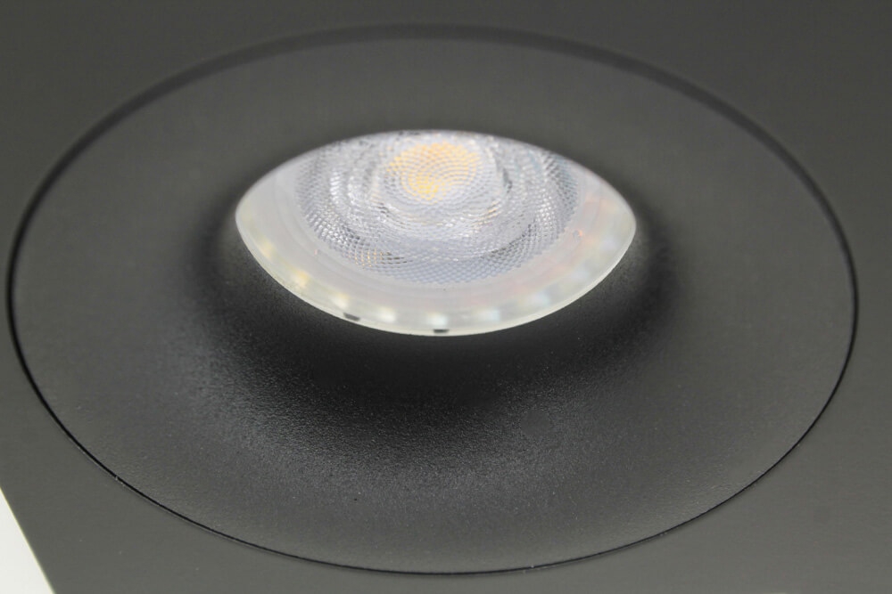 Zwarte vierkante inbouwspot CLICK&FIX licht verdiept | 10 cm
