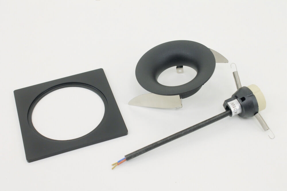 Zwarte vierkante inbouwspot CLICK&FIX licht verdiept | 10 cm