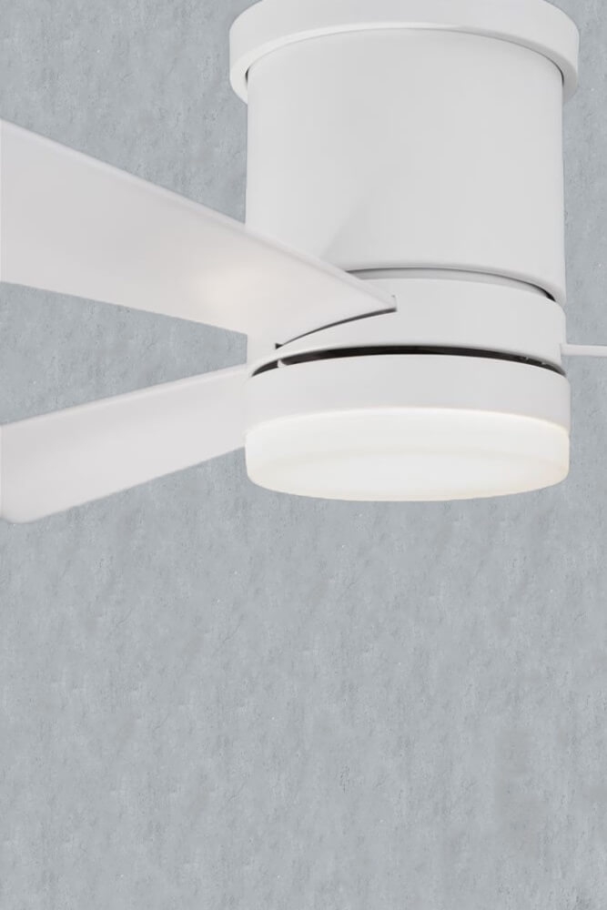 Strakke witte plafondventilator CADIZ met LED | 3 bladen met afstandsbediening