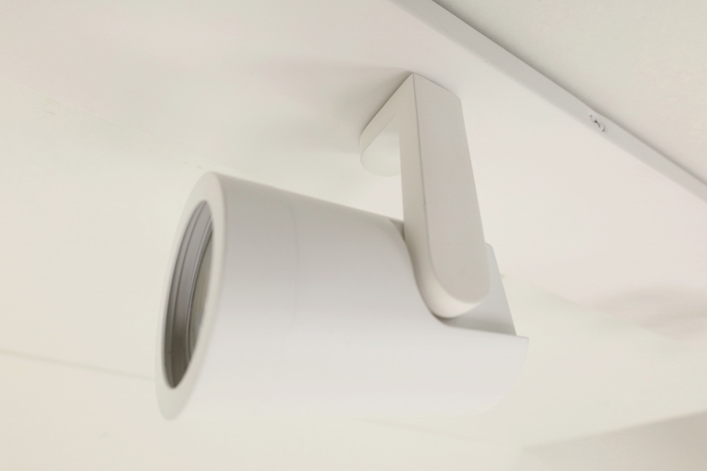 Stijlvolle strakke 4-lichts opbouwspot SCOOP balk | Wit