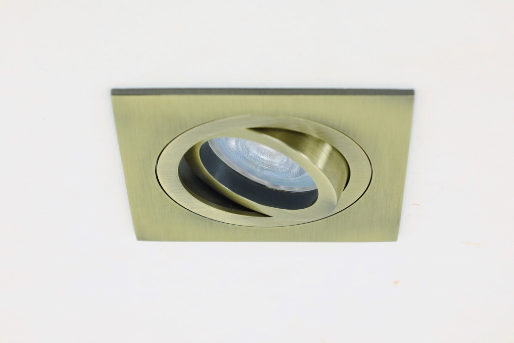 Bronskleurige inbouwspot vierkant HELIUM | 9,2 cm