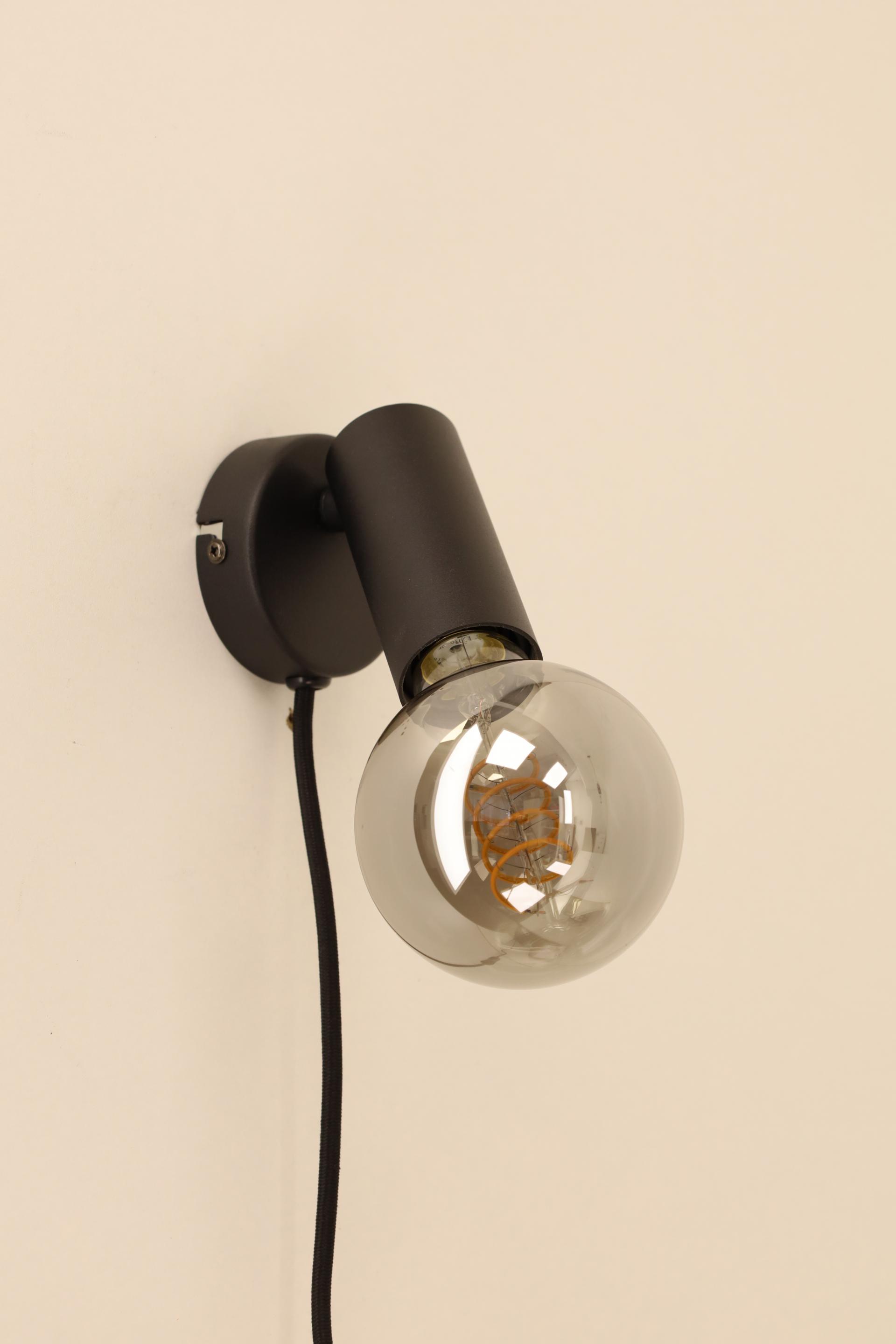 Strakke kokervormige MILLER wandlamp | Zwart Goud