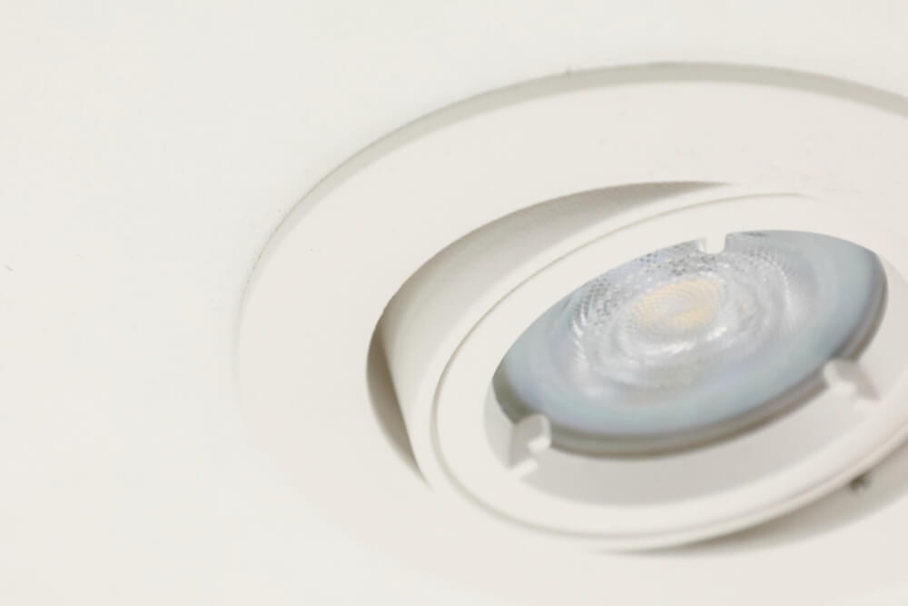 Witte kantelbare waterdichte inbouwspot AQUA TWIST | IP44 9,5 cm