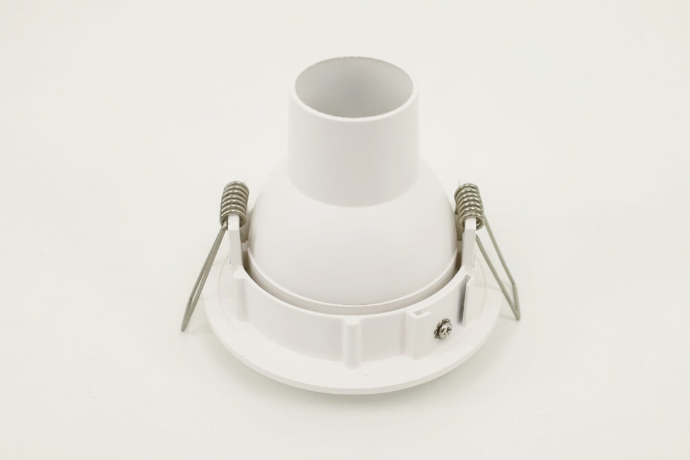 Witte kantelbare waterdichte inbouwspot AQUA TWIST | IP44 9,5 cm