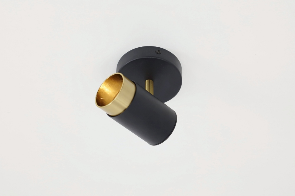 Elegante 1-lichts opbouwspot CAREGA rond | Zwart / Goud