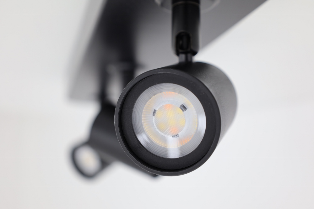 Strakke dimbare zwarte opbouwspot BRIGHT DIMTONE | 3-lichts balk