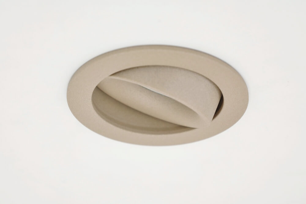 Elegante ronde inbouwspot SMOOTH kantelbaar 9,2 cm | Zand / Quartz