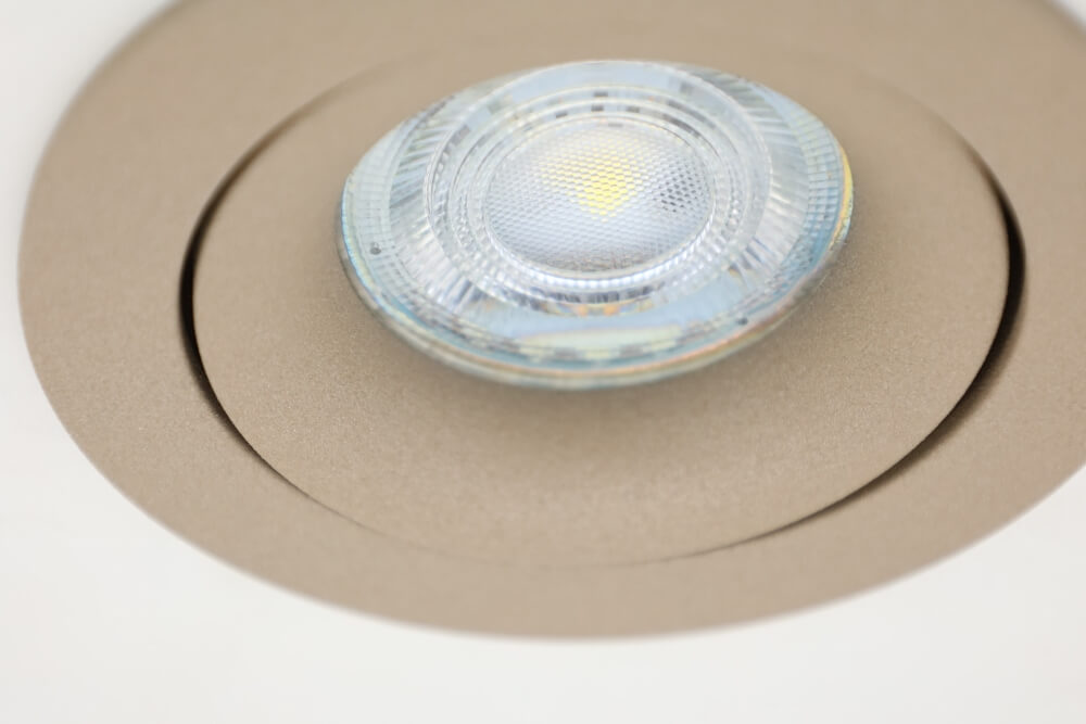 Elegante ronde inbouwspot SMOOTH kantelbaar 9,2 cm | Zand / Quartz