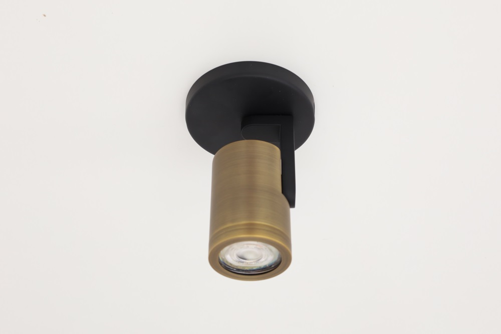 Stijlvolle strakke 1-lichts opbouwspot SCOOP rond | Zwart / Brons