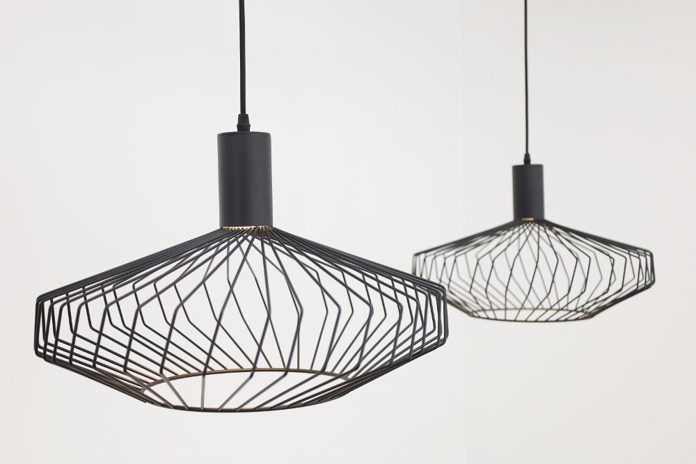 Speels ontworpen zwarte hanglamp WIRE | 2x Ø 45 cm