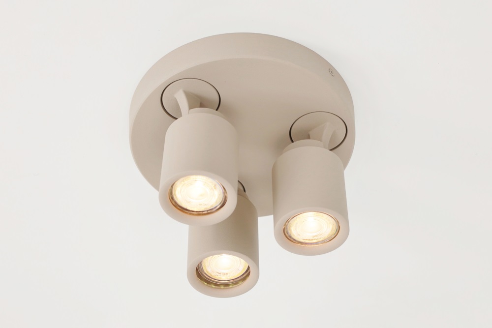Stijlvolle opbouwspot ATTIRA 3-lichts rond GU10 | Creme / Zand