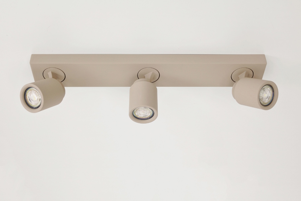 Stijlvolle opbouwspot ATTIRA 3-lichts balk GU10 | Creme / Zand