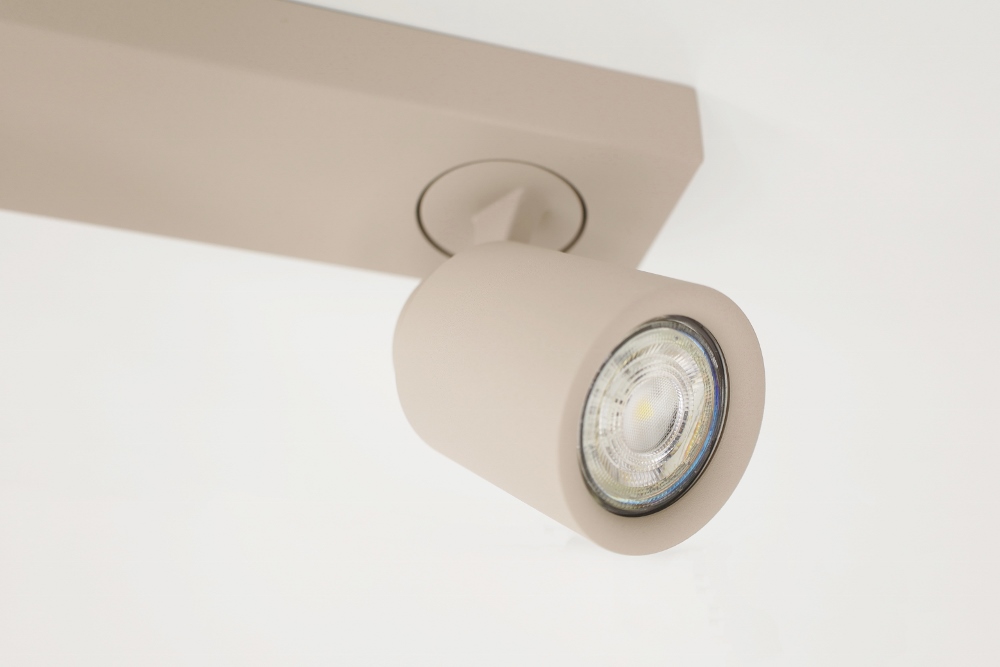 Stijlvolle opbouwspot ATTIRA 4-lichts balk GU10 | Creme / Zand