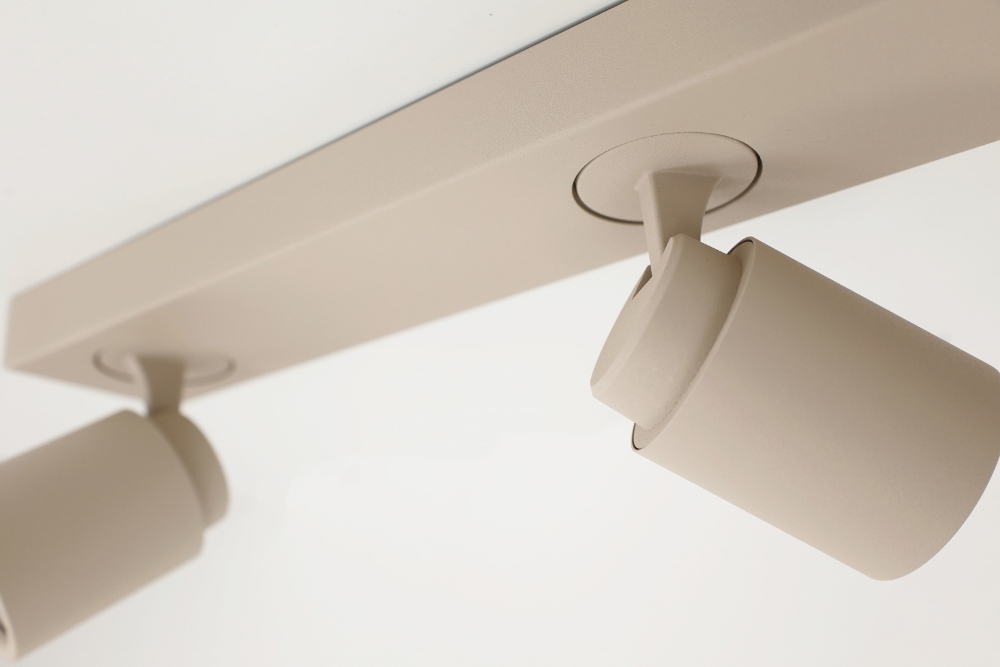Stijlvolle opbouwspot ATTIRA 4-lichts balk GU10 | Creme / Zand