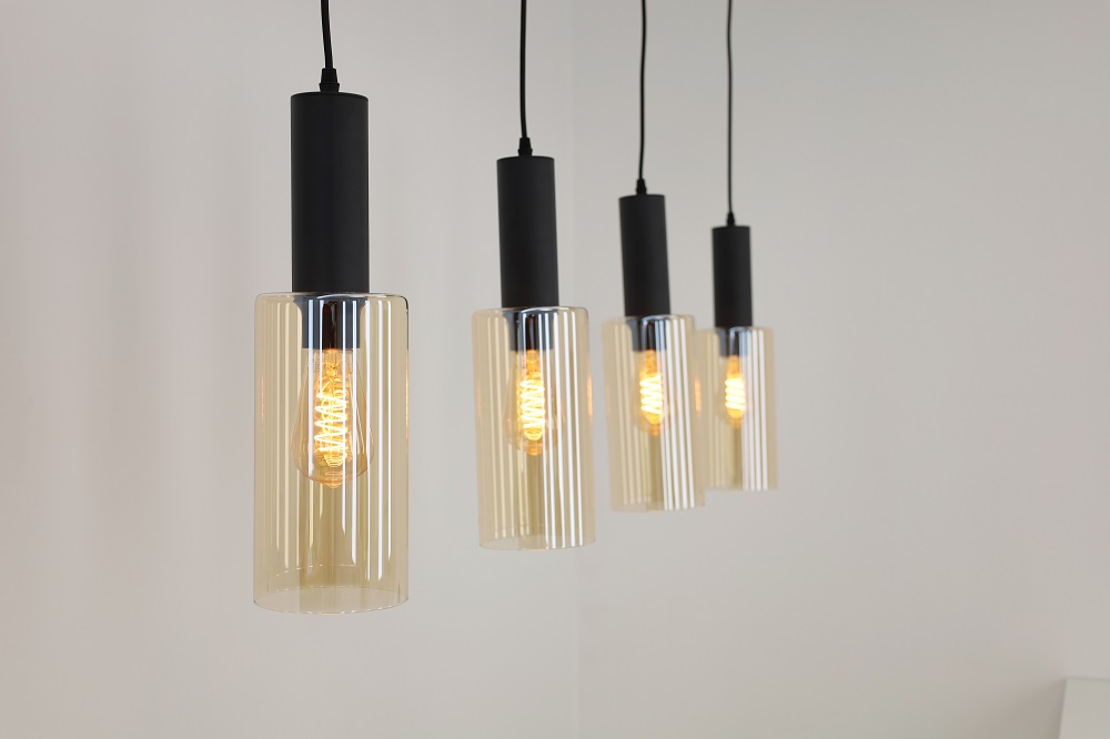 Sfeervolle hanglamp FABRIANO zwart / amber | 4-lichts balk