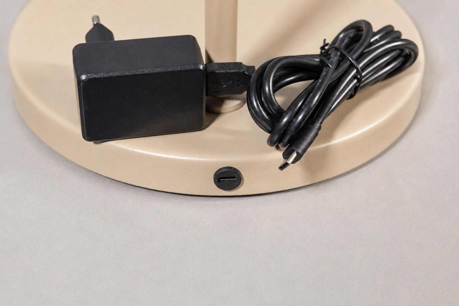 Oplaadbare vloerlamp DUUK | Zand