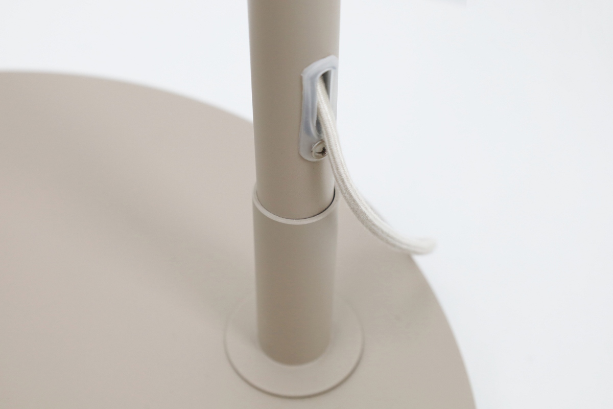 Stijlvolle booglamp MEANDER inclusief kap FABRIC | Zand