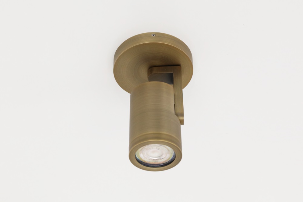 Stijlvolle strakke 1-lichts opbouwspot SCOOP rond | Brons