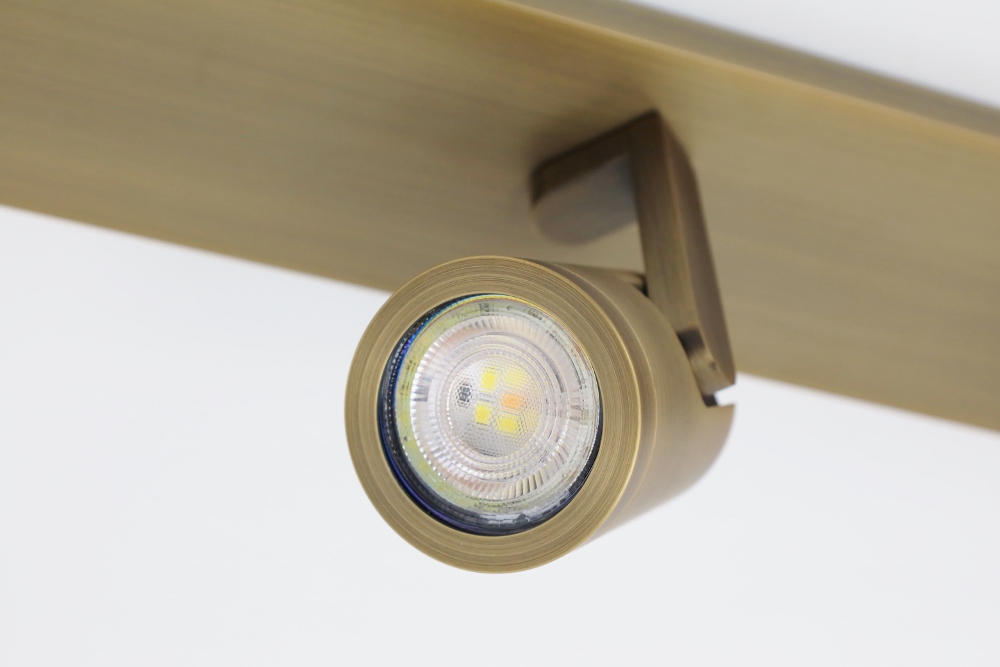 Stijlvolle strakke 3-lichts opbouwspot SCOOP balk | Brons